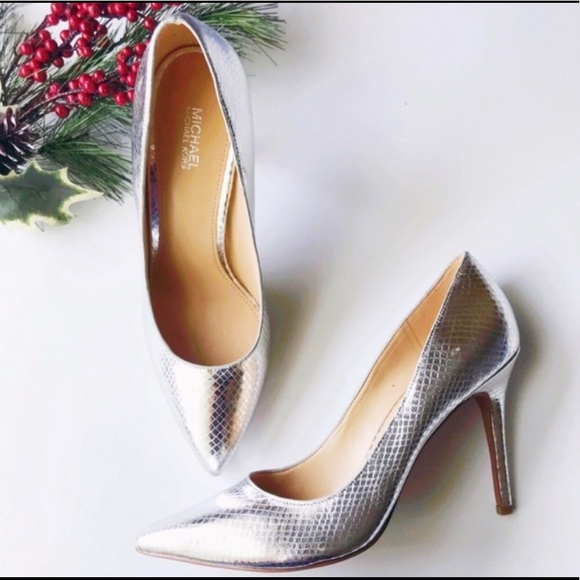 Michael Kors Claire metallic embossed silver pumps - Picture 1 of 6